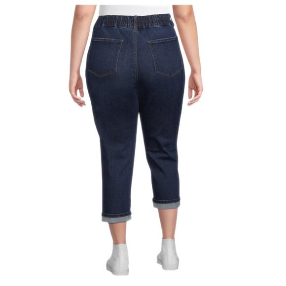 Terra & Sky Women's Plus Size Curvey Capri Pants - Picture 2 of 6